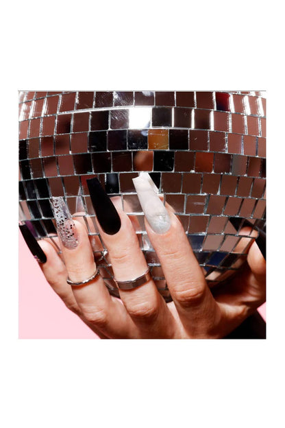 LA Colors WILD TIMES Long Coffin Nail Kit – 24 designer flex-tip nails with nail glue and file for easy application.
