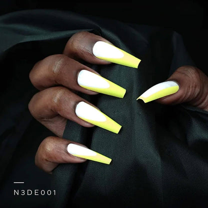 Inspired by NYC’s iconic skyline, the Empire Dreams Collection from Ebin features Art Deco press-ons in trendy styles like cat-eye gel, double ombré & more.