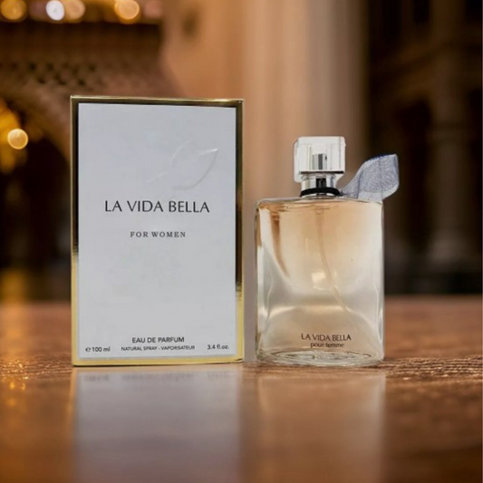 La Vida Bella Perfume for Women – A sophisticated and feminine fragrance with floral, fruity, and warm vanilla notes, perfect for any occasion.